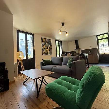 Les Cascades 1 アパート *