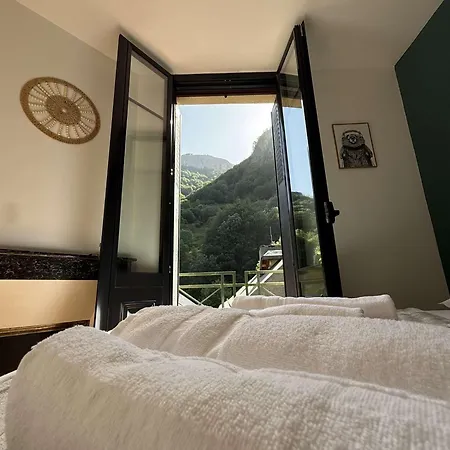 Les Cascades 1 * カヴァルニ